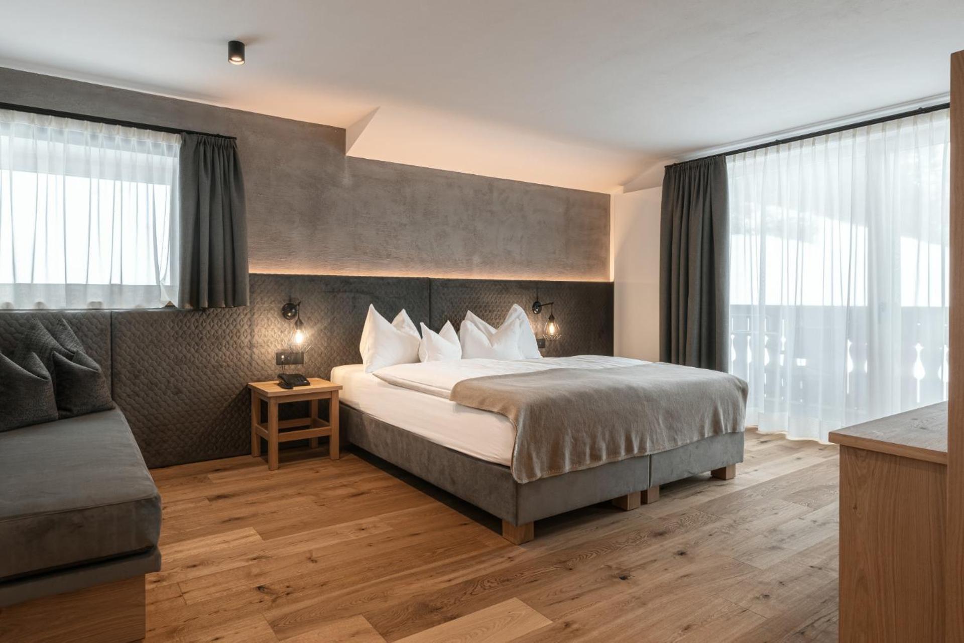 Hotel Niblea Dolomites Ortisei Kültér fotó