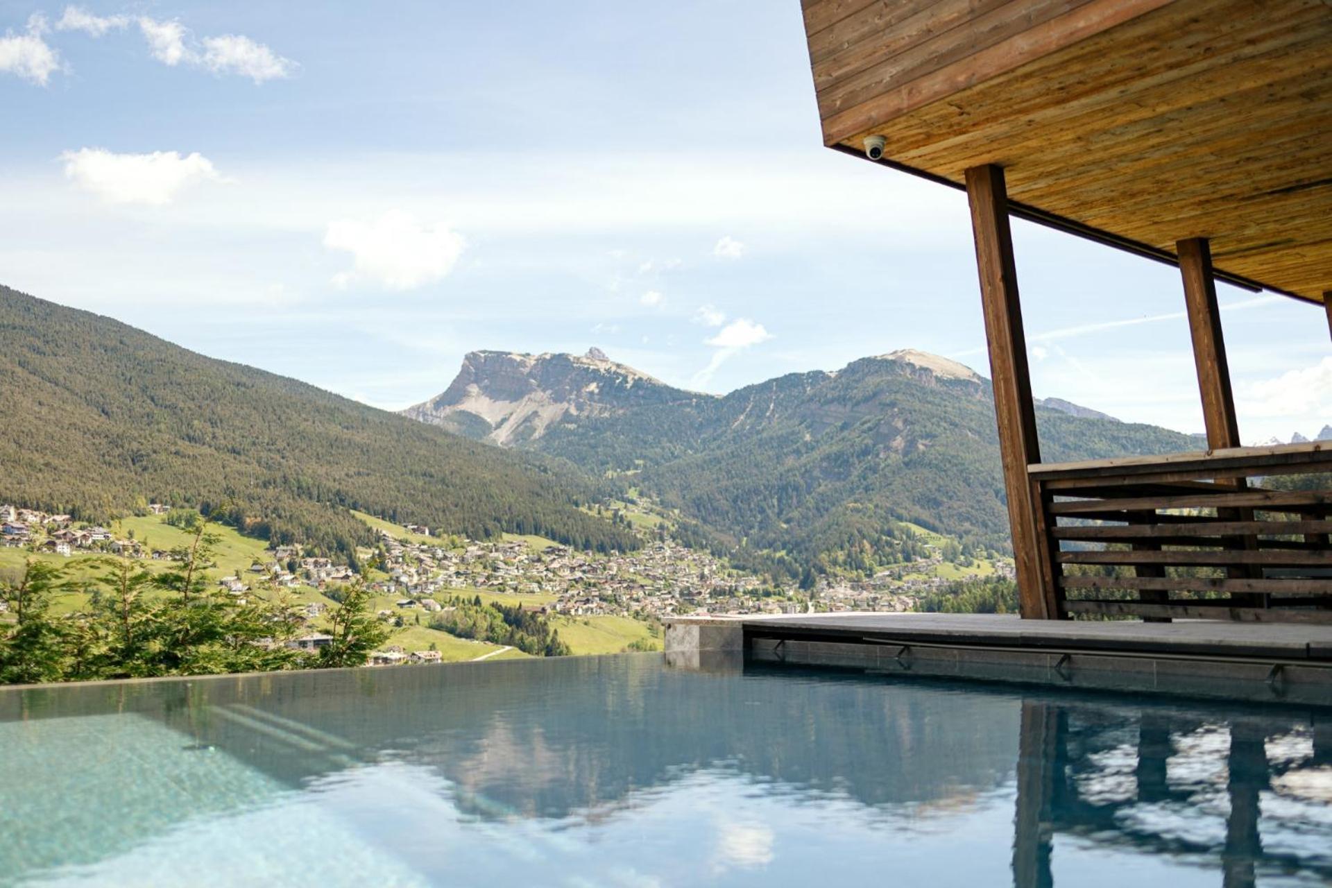 Hotel Niblea Dolomites Ortisei Kültér fotó